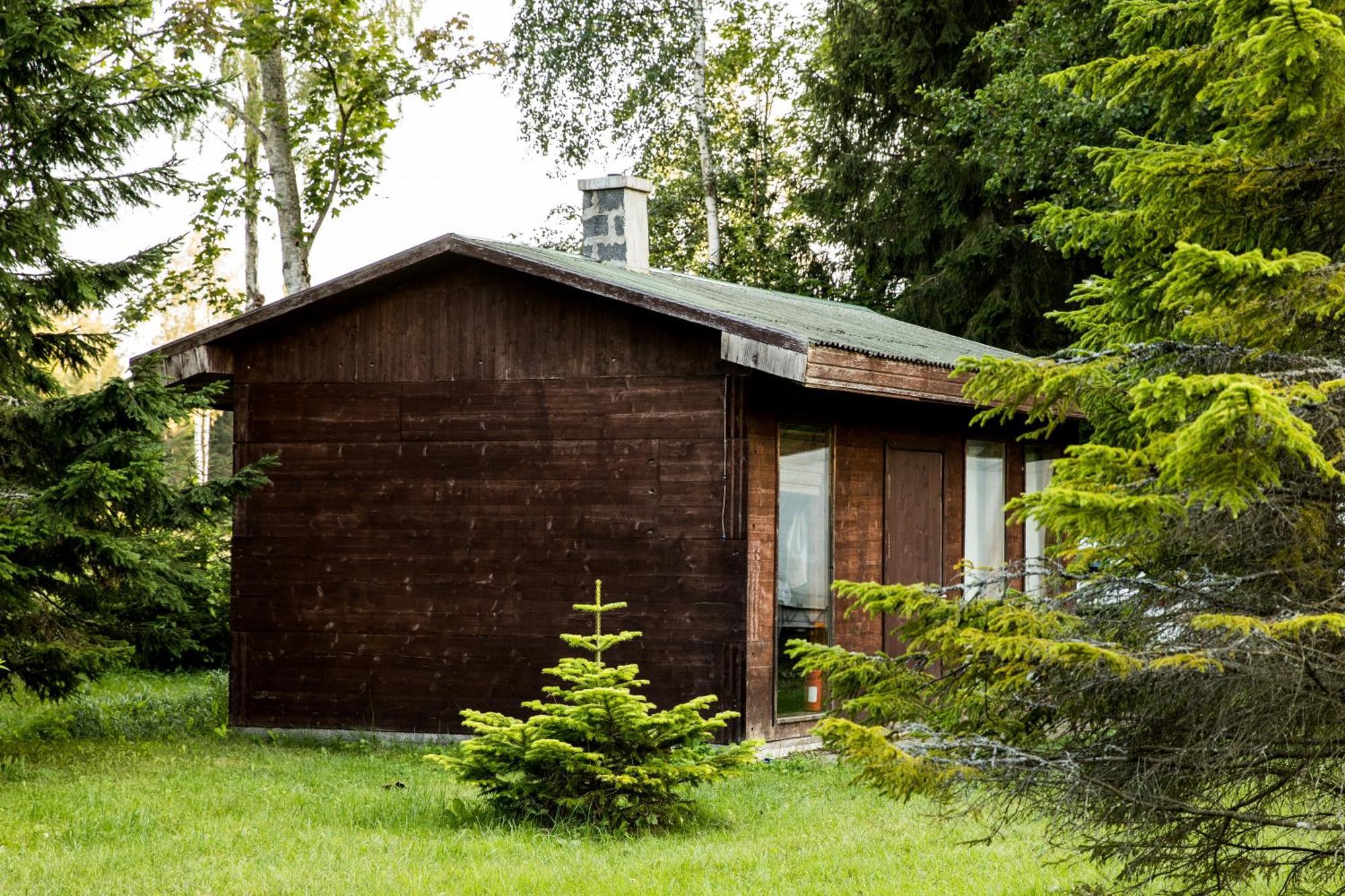 Villa Brivdienu Maja "Raudini" Kaltene Exterior foto